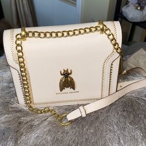 Vessana Gahon crossbody leather cream bag! Never used!